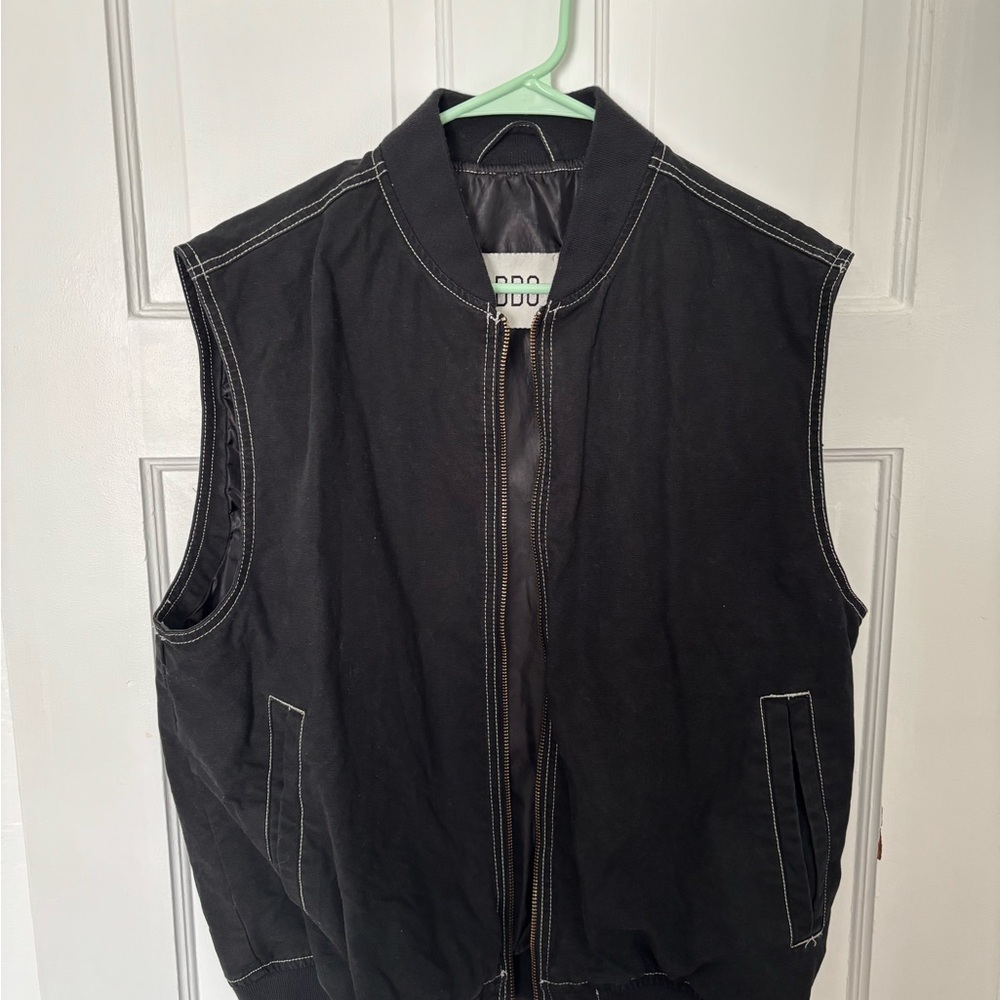 Men's Black Sleeveless Jacket